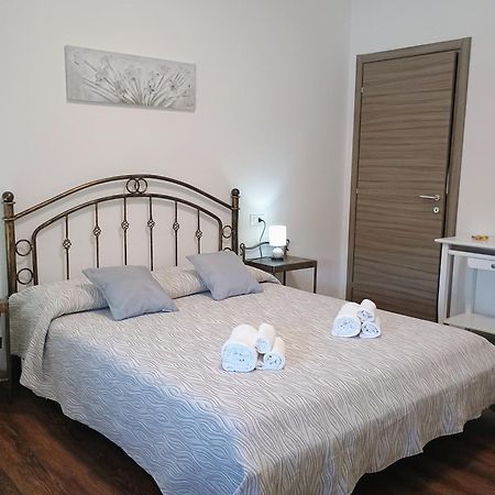 Harmony Affittacamere ตอร์โตลี ภายนอก รูปภาพ