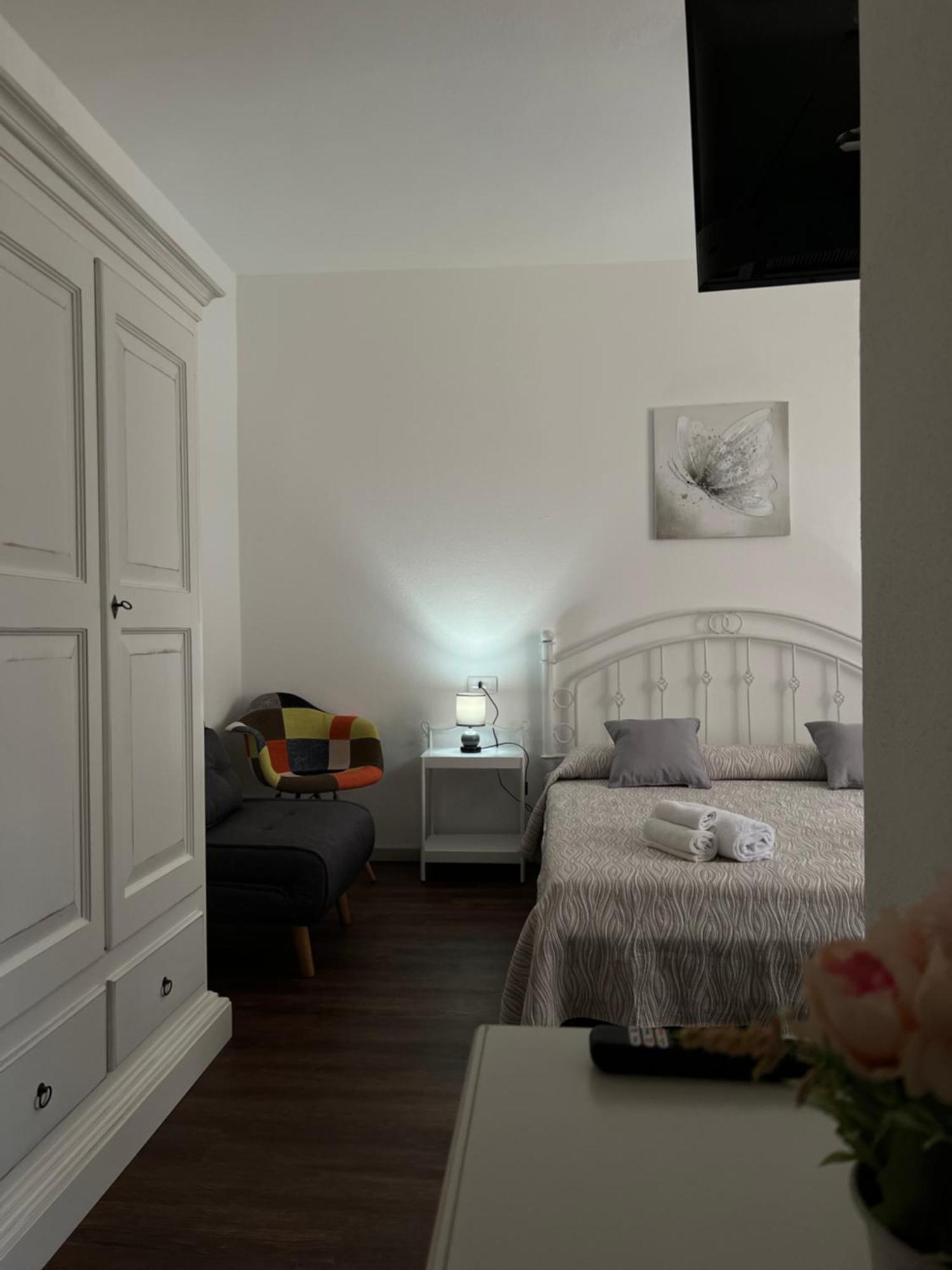 Harmony Affittacamere ตอร์โตลี ภายนอก รูปภาพ